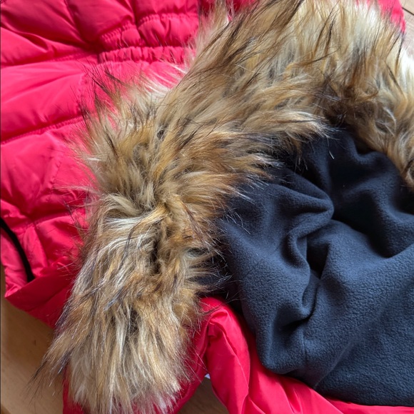 Canada weathergear Red Puffer Vest with removable Fur Hood size L - Picture 10 of 10